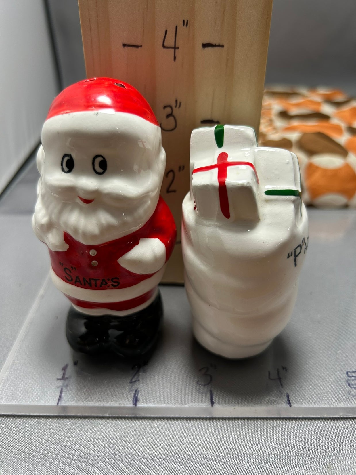 Santa with Packages S&P